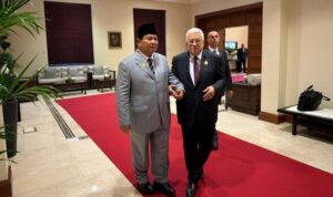 presiden-terpilih-prabowo-subianto-bersama-presiden-palestina-mahmoud-abbas-tim-media-prabowo_169-768x433-1