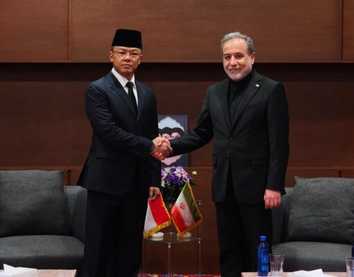 Pertegas Persahabatan Indonesia-Iran, Menlu RI Bertemu Menlu Iran di Tengah Dinamika Kawasan