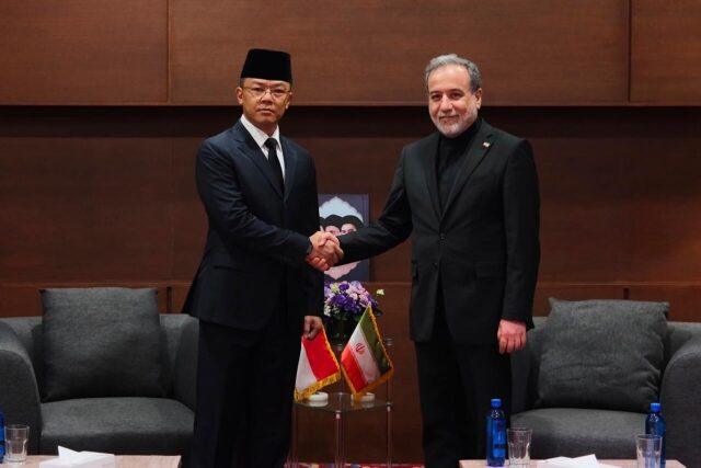 menlu sugiono