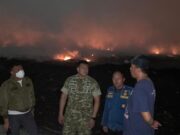 BNPB Kerahkan Helikopter Water Bombing Padamkan Kebakaran TPA Jatiwaringin