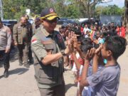 Dialog dengan Warga Huntara Desa Konga, Kepala BNPB Pastikan Percepatan Solusi