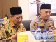 Perkuat Sinergi Ulama dan Polri, Ketua MUI Jakarta Utara Kunjungi Polres Pelabuhan Tanjung Priok dan Pimpin Doa Bersama