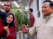 Prabowo Tests the Nusantara Explorer Train from Batang to Jakarta, Warmly Greets Residents