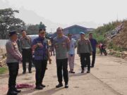 Kapolres Metro Bekasi Kota Salurkan 140 Paket Sembako Bantuan Kapolda Metro Jaya kepada Pemulung di Ciketing Udik Polres Metro Bekasi