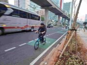 Jalur Sepeda Jakarta di Persimpangan Jalan: Antara Efektivitas, Mandat Regulasi dan Solusi Masa Depan