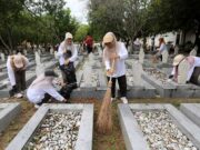 Aksi bersih Taman Makam Pahlawan peringati HUT ke-81 RI di Provinsi Aceh
