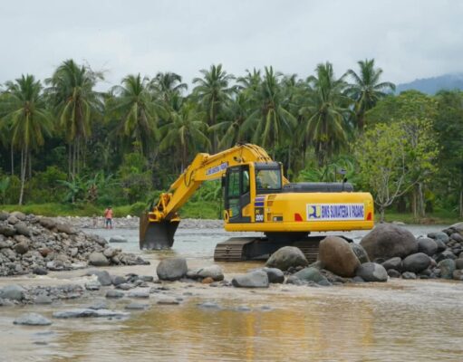 Percepat Penanganan Banjir Padang, Tanggul Darurat Rampung hingga Normalisasi Sungai Dikebut