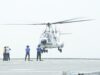 Helly TNI AD dan AU latihan take off landing di Kapal Induk TNI AL
